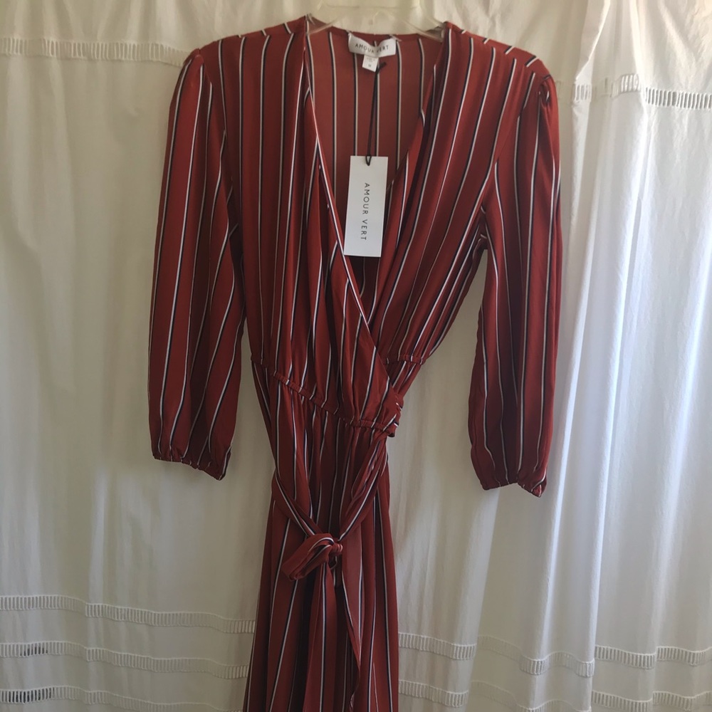 NWT Amour Vert Silk Wrap Dress - Picture 3 of 11
